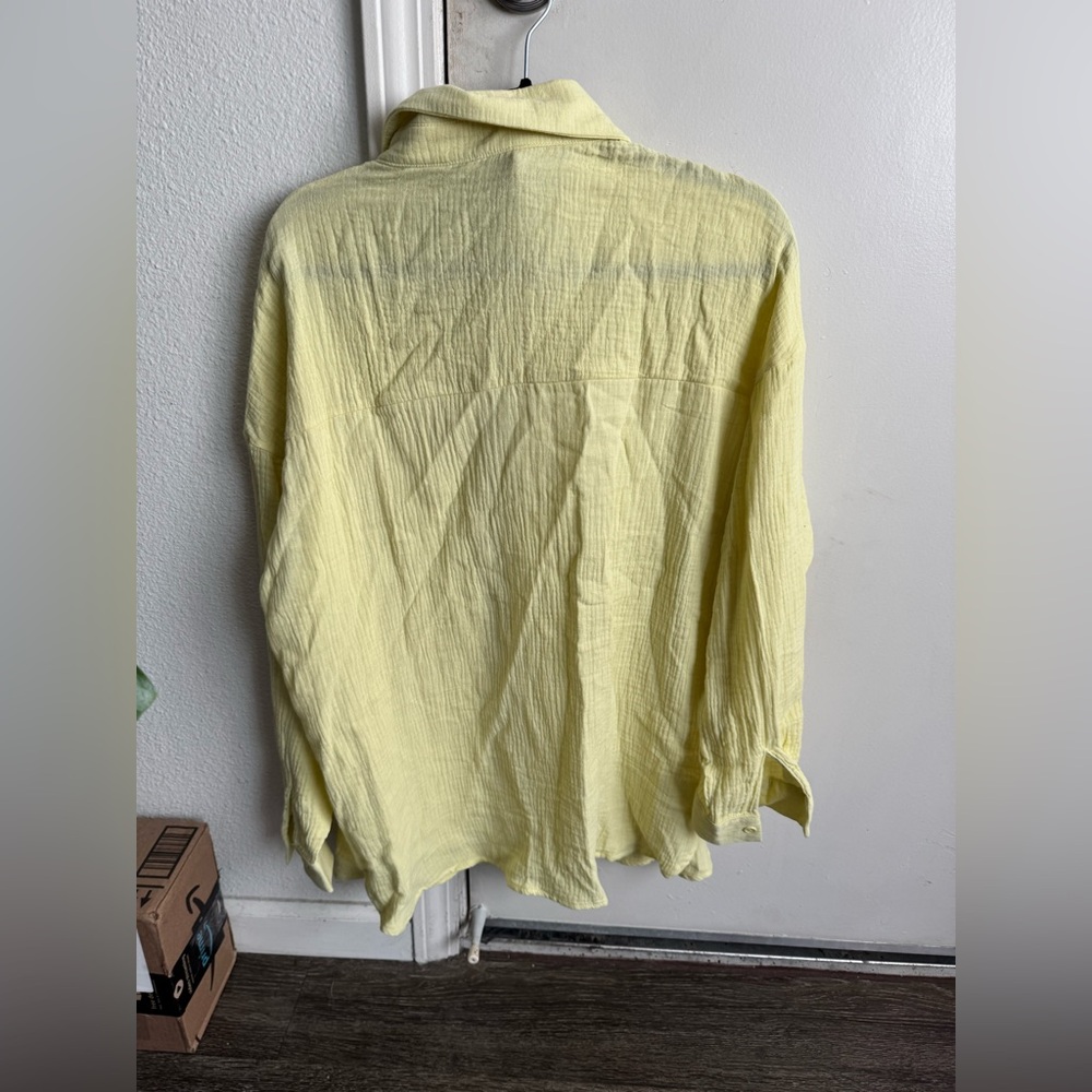 Linen button up - Picture 2 of 2